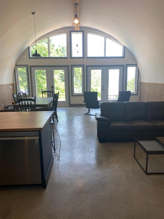 Unique Waterfront House With Private Beach Gananoque Εξωτερικό φωτογραφία